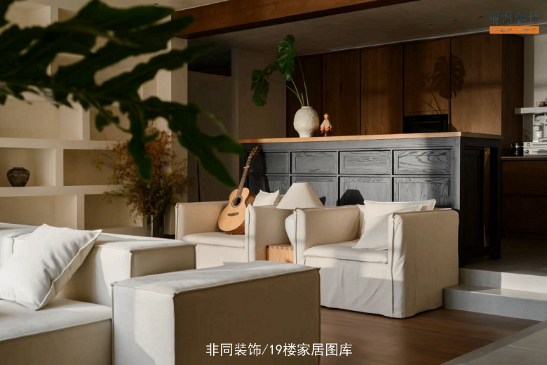 ��ɽ�£�������ԭľ�ľ������