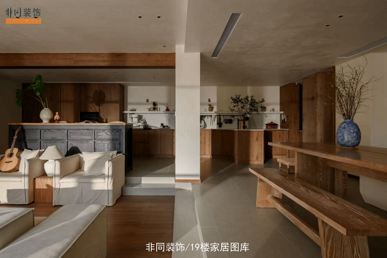 ��ɽ�£�������ԭľ�ľ������