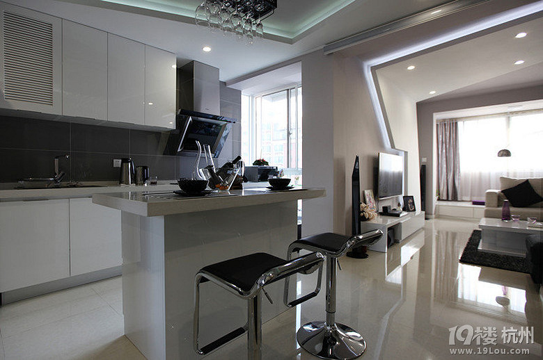 85��ڰ�ϵ�����װ��Ч��ͼ