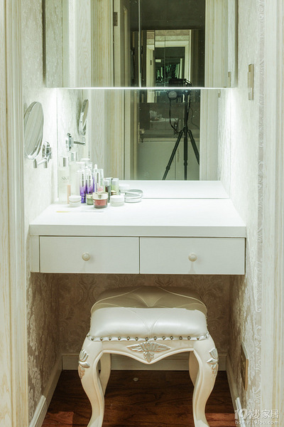 Ծ�������ݻ�·��װ��Ч��ͼ