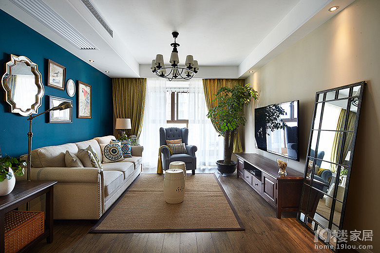 С����� ����ɫ��װ��Ч��ͼ