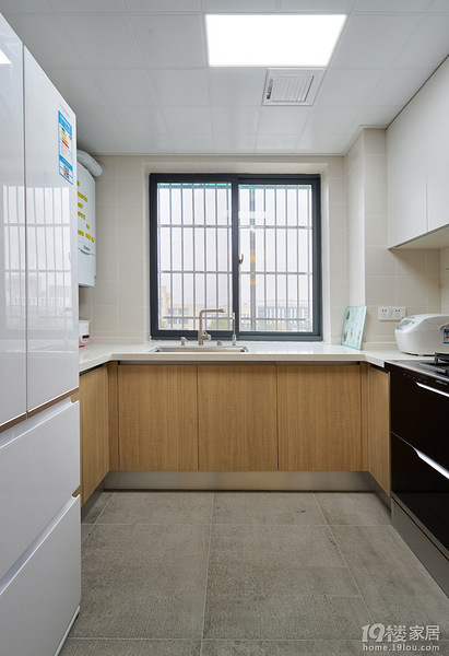 ��è���а��ı�ŷ֮��װ��Ч��ͼ