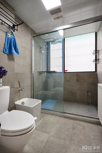 ��è���а��ı�ŷ֮��װ��Ч��ͼ