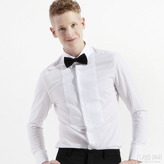 只需衬衫配领结!