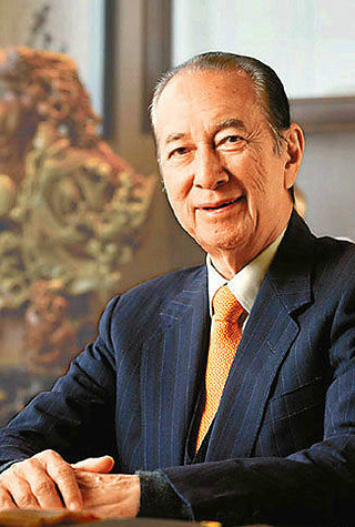 何鸿燊,有"澳门赌王"之称.