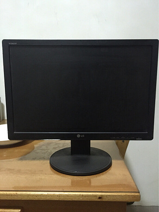 闲置lg19寸液晶显示器一台,180元