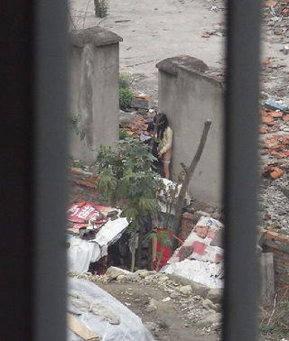 成都曝情侣"工地偷欢门"(转贴) - 工地偷欢 偷拍 艳照 野合