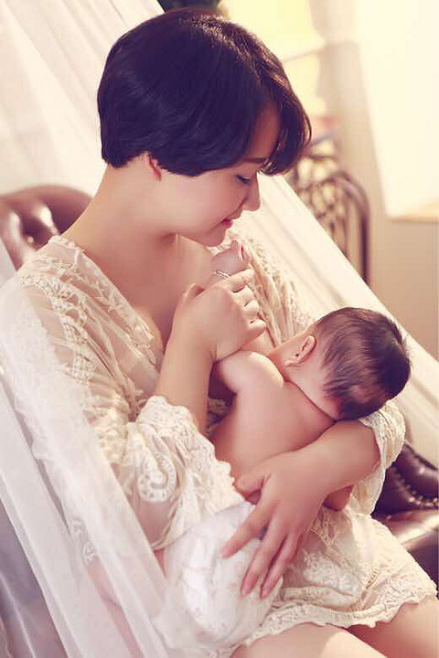 纪念甜蜜又痛苦短暂又漫长的哺乳时光