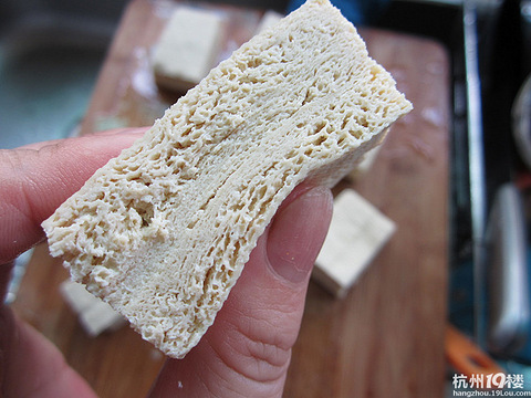 足多重营养的美味——草菇鸡蛋海绵豆腐