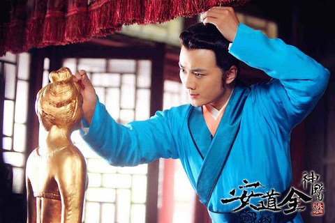 htm][/url](微博)导演电影《梅兰芳》,余少群(微博)获得金马奖华表奖