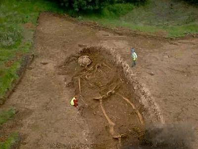 考古界不敢公开秘密!震惊世界的巨人遗骸