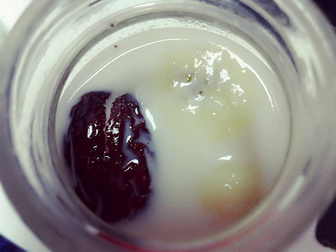 早餐红枣香蕉牛奶,红薯和鸡蛋,红薯买太多