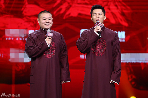 组图:李晨岳云鹏说相声 郭德纲吴秀波当队长