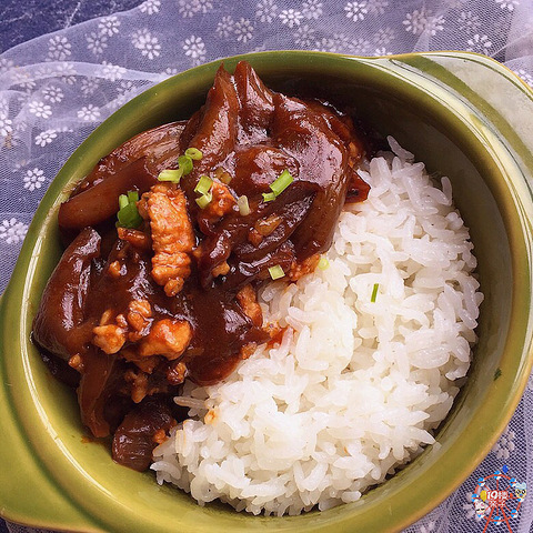 肉末茄子盖浇饭