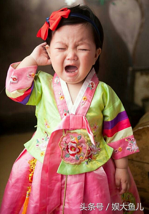 阿拉蕾微博粉丝突破三百万,长在糖罐子里的小