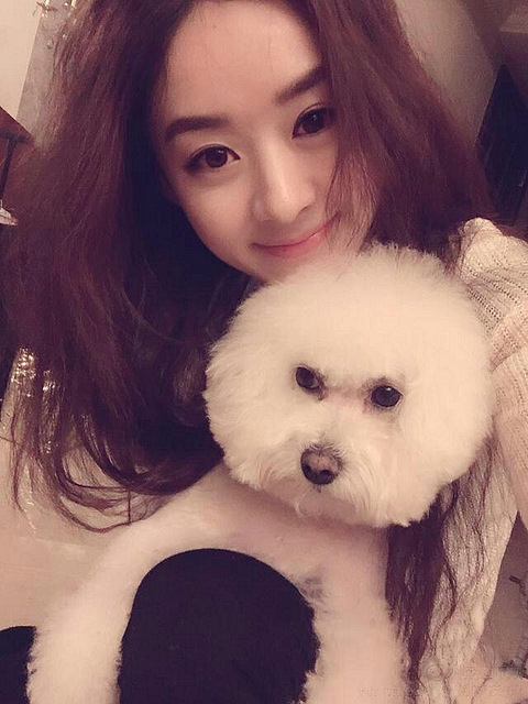 终于回到家了,你就不想我吗?为什么总是不愿意跟我拍照?