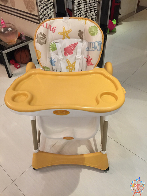 AING爱音欧式C002S多功能可折叠便携婴儿餐