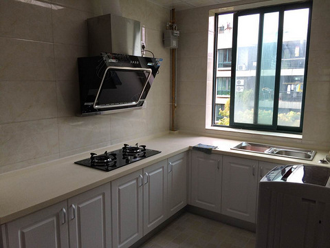 天目山路竞舟路口 独卫主卧 带阳台次卧 真实照