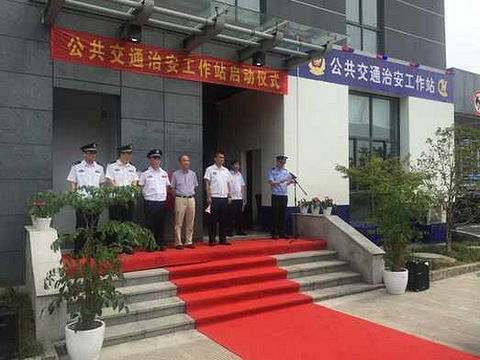 杭州所有公交车都已安装一键破玻按钮