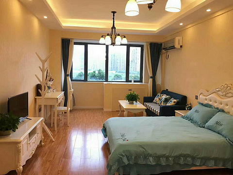 精装欧式单身公寓出租 急租 低于市场价