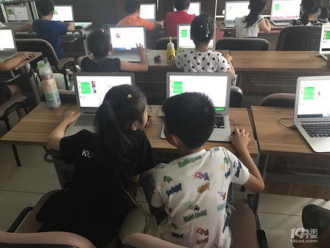 图书馆假日小队活动