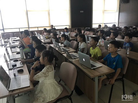 图书馆假日小队活动