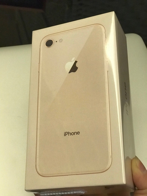 新买的iPhone8 金色 64G 未拆封,未激活,优惠出