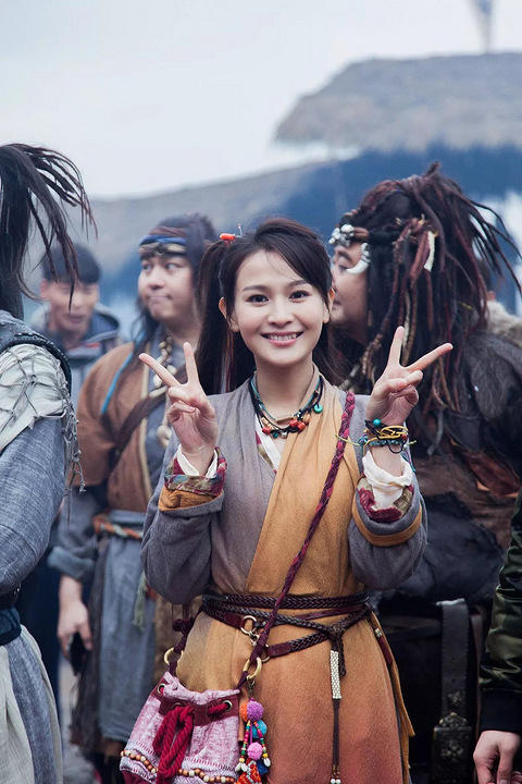 张天爱的"小保姆"撞脸angelababy,还成了古装大剧女