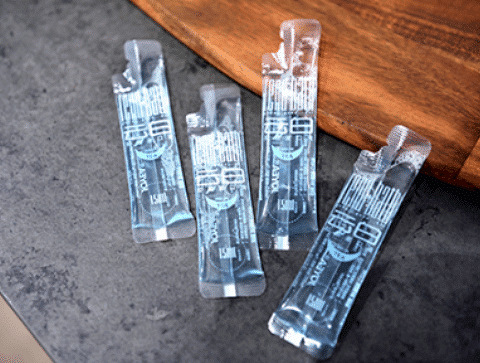 漱口水代工:便携式stick装漱口水对传统漱口水