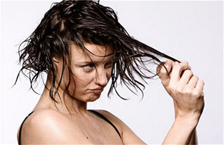 溢脂性脱发怎么治疗 头部脂溢性皮炎能治好吗