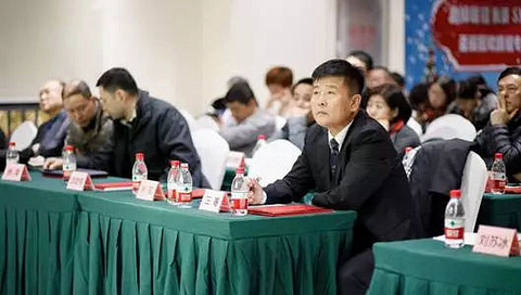 病人满意 同行认可-华厦眼科医院集团眼屈光学