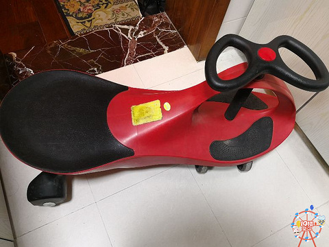 Vovo童车九成新 乐贝扭扭车