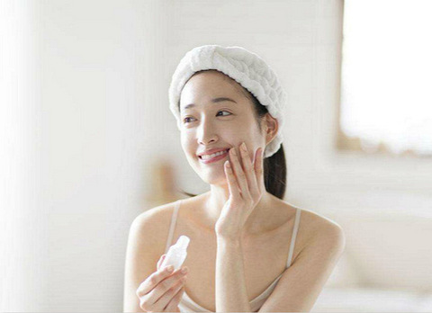 激素对皮肤有什么危害,得了激素脸怎么办