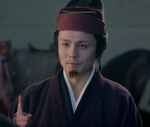 还有前几集就十分抢眼的满宠,在以往的三国故事中,总被忽略的一个角色