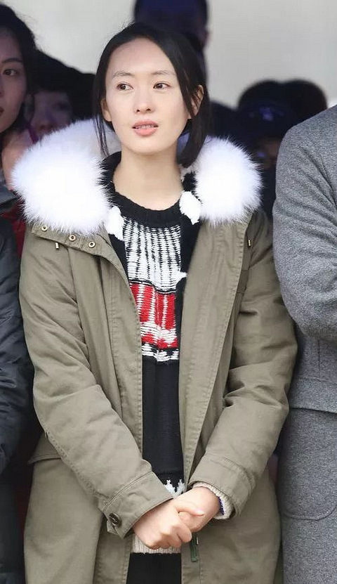 中,她饰演的是一个固执但直爽,神经大条但性格善良的农村妇女孟喜子