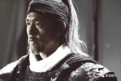这剧本来应该是15年上映,也是因为原本男二王学兵的个人因素,导致白起
