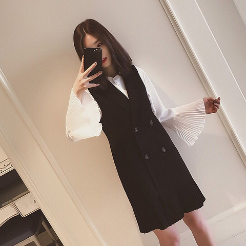 今天讲讲东莞厚街高仿一条街,高仿阿迪服装复