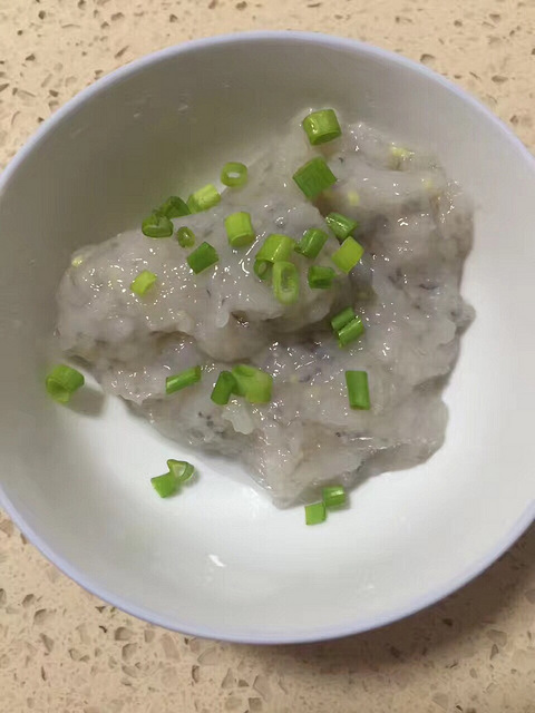 用饺子皮包的煎包~