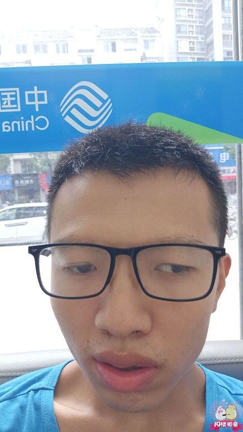 早上好在移动营业厅办事情,号码问题好孤独