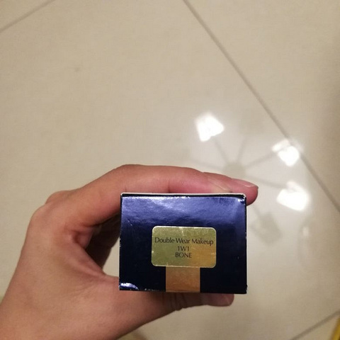 油皮亲妈 雅诗兰黛dw粉底液 全新