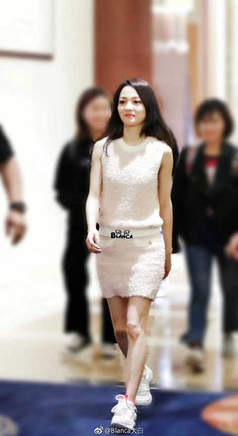 张韶涵来杭州黄龙体育中心开演唱会,随后去一