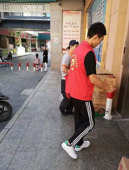 发聘书!242名学生任职社区居委会,万名青年志