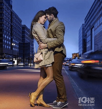 情侣之间暖心套路 情侣之间暖心聊天套路