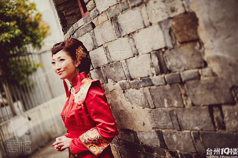 有没有穿秀禾服结婚的啊