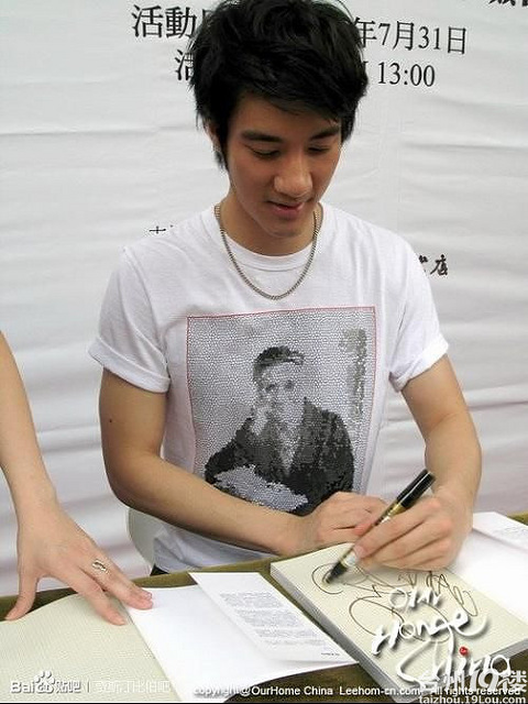 #左撇子也能遗传?爸妈左撇子,宝宝50%也会是