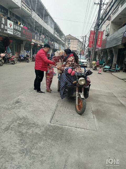 【爆料】糖葫芦卖到哪歌就唱到哪,好像只有这