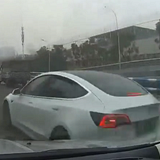 ��㱻��˹��ײ��