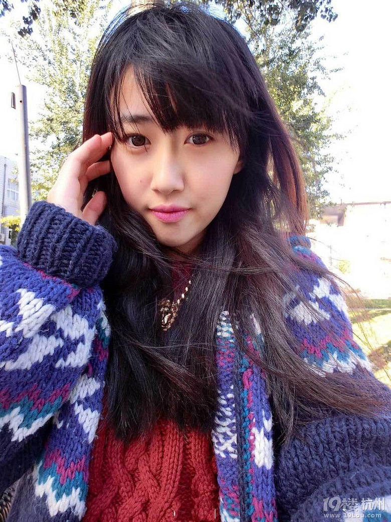 高清人大校花康逸琨甜美可人惹人爱