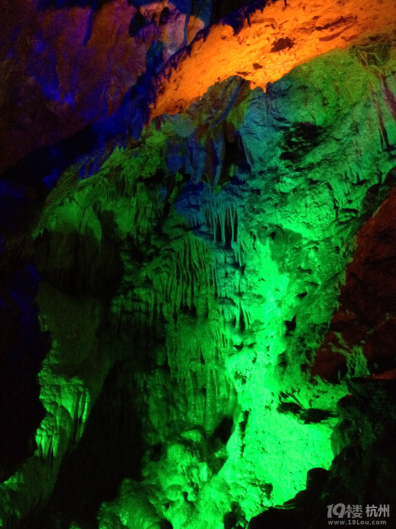 中华溶洞系列--险似蜀道,景至蓬莱。游锦绣风水洞！