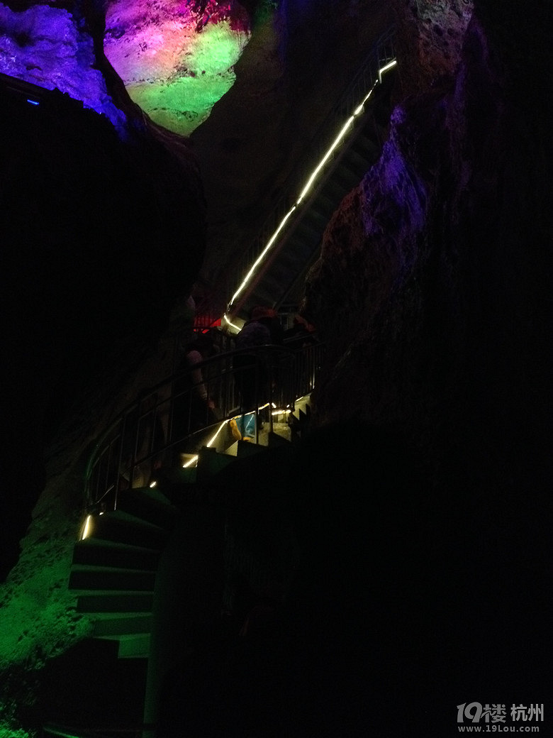 中华溶洞系列--险似蜀道,景至蓬莱。游锦绣风水洞！